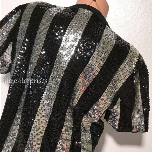 VS Pink Fashion Show 2018 Bling Choker Campus Tee - Picture 5 of 7